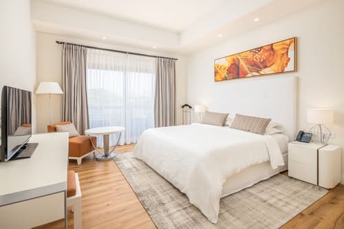 7 notti con prima colazione allo Sheraton Cascais Resort, inclusi 3 green fee a persona (2x Onyria Quinta da Marinha GC & Estoril GC)