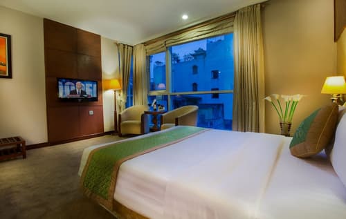 Emerald Hotel Hanoi Hai Ba Trung, 