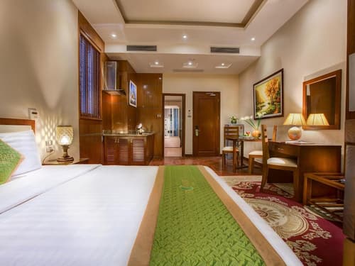 Emerald Hotel Hanoi Hai Ba Trung, 