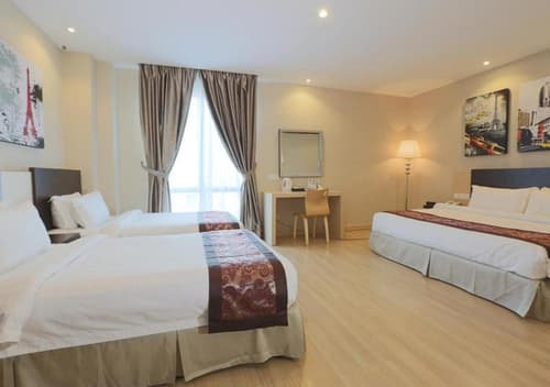 Townhouse Oak Melaka Near Dataran Pahlawan Formerly Ideals Hotel, 