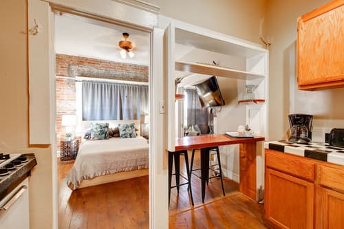 Ellison Suites, Room