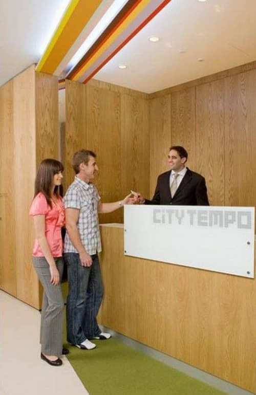 City Tempo - Queen St, Recepción