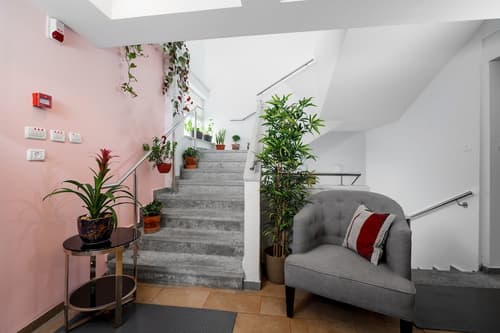 Maris Hotel, Reception