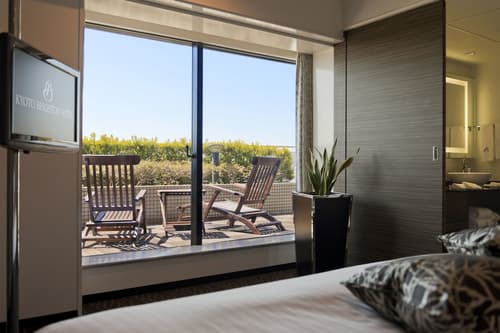 Kyoto Brighton Hotel, Balcony