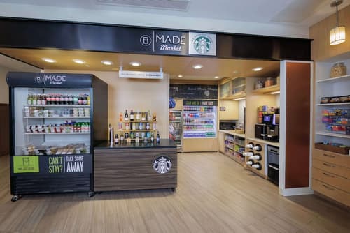 DoubleTree Suites by Hilton Hotel Boston - Cambridge, Snack bar