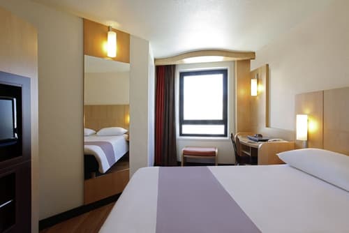 Ibis Marseille Centre Gare Saint Charles, Room
