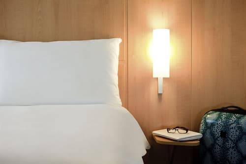 Ibis Marseille Centre Gare Saint Charles, Room