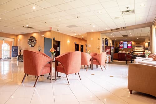 Clarion Inn Elmhurst - Oak Brook near I-88, I-290, I-294, Lobby sitting area