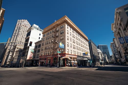 Hotel Triton, Primary image