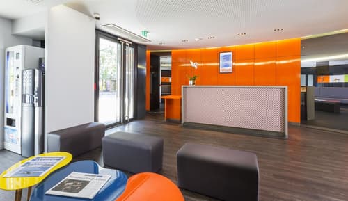 Libertel Canal Saint Martin, Check-in/check-out kiosk