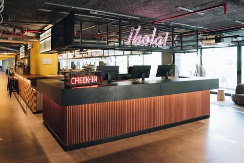 Moxy Barcelona, Reception