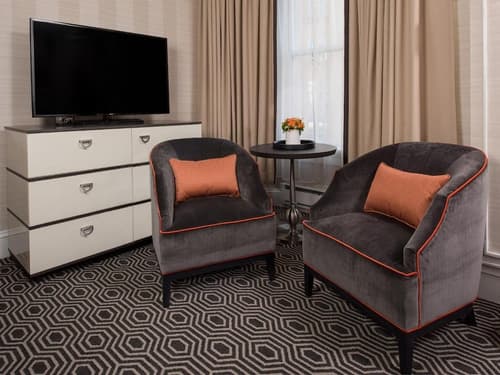 Inn At Union Square, Room