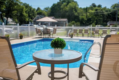 Port Inn & Suites Kennebunk, an Ascend Collection Hotel, Pool