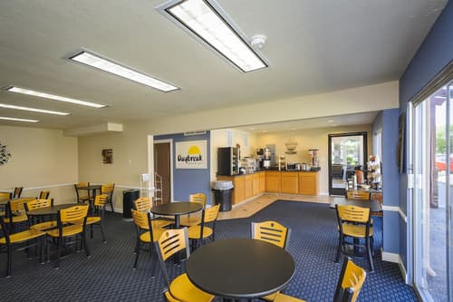 Days Inn by Wyndham Modesto, Breakfast area