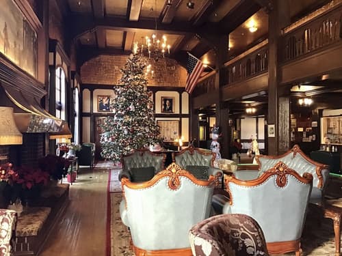 Eureka Inn, Trademark Collection by Wyndham, Lobby sitting area