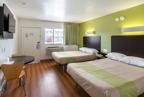 Motel 6 El Paso, TX - Airport - Fort Bliss, Room