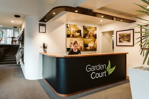 Garden Court Suites And Apartments, Reception