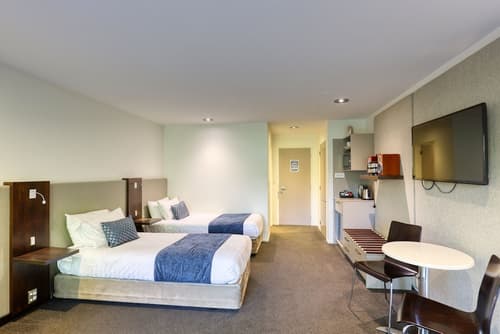 Garden Court Suites And Apartments, Room