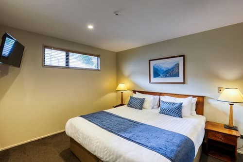 Garden Court Suites And Apartments, Room