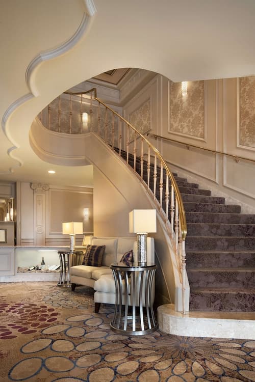 Hilton St. Louis Frontenac, Lobby