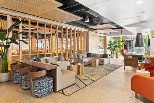 The Pierside Santa Monica, Lobby sitting area