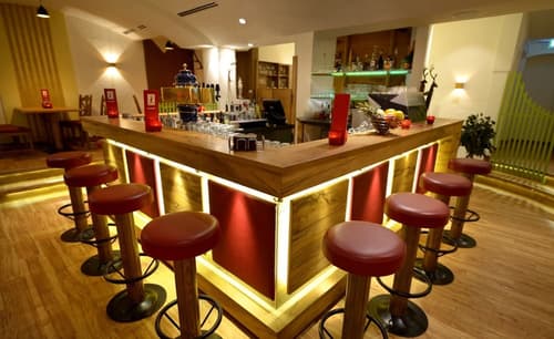 Luitpoldpark Hotel, Bar (on property)