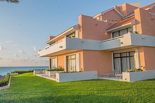 Wyndham Grand Cancun All Inclusive Resort & Villas, Terrace/patio