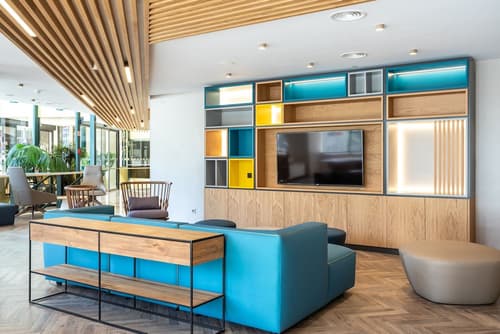 Holiday Inn Lisbon by IHG, Lobby