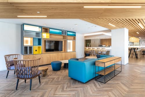 Holiday Inn Lisbon by IHG, Lobby