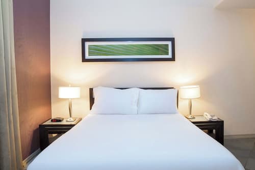 Sandman Suites Vancouver on Davie, Room