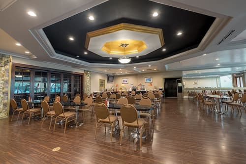 Howard Johnson by Wyndham Fullerton/Anaheim Conference Cntr, Breakfast area