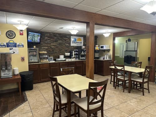 Days Inn & Suites by Wyndham Gunnison, Reception