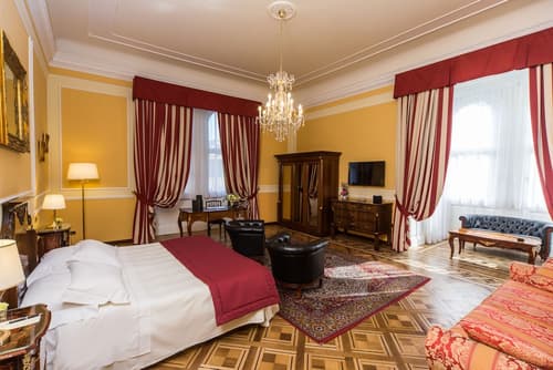 Bristol Palace Hotel, Room