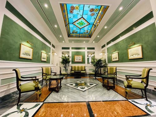 Bristol Palace Hotel, Lobby sitting area