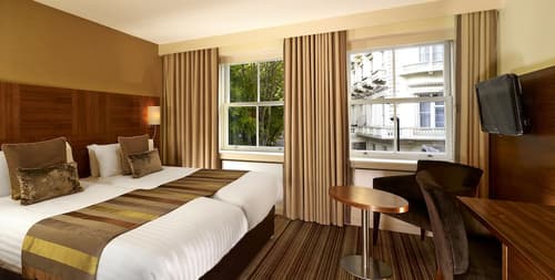 Blakemore Hyde Park, Room