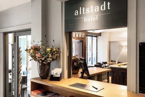 Altstadt Hotel, Reception
