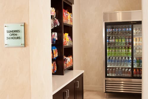 Delta Hotels by Marriott Orlando Lake Buena Vista, Lobby lounge