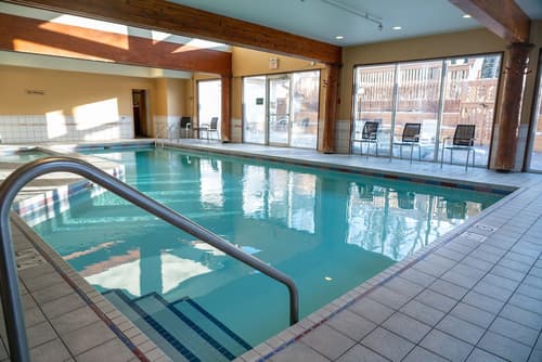 Banff Rocky Mountain Resort, Indoor pool