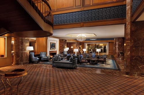 Little America Hotel, Lobby