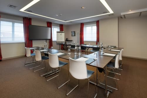 Van der Valk Waterloo, Meeting facility