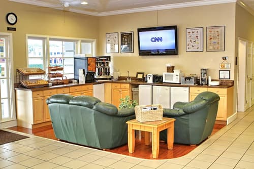 Gulfcoast Inn Naples, Lobby