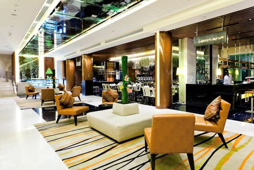 Royal Princess Larn Luang, Lobby sitting area