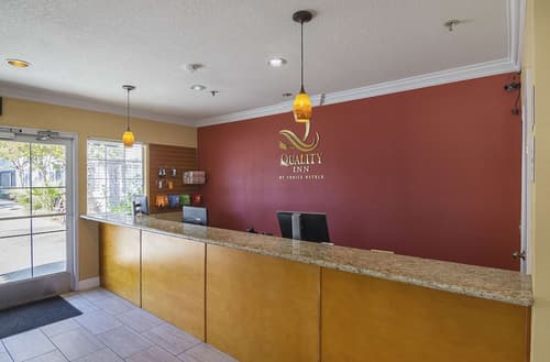Quality Inn Fresno Yosemite Airport, Lobby