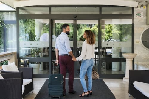 Hotel Executive, Interior entrance