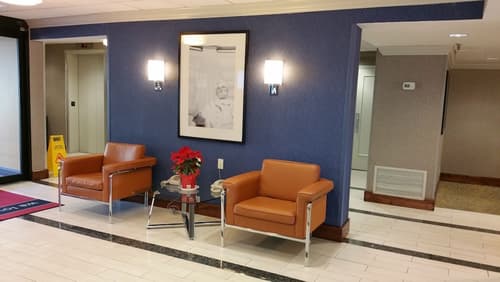 Wingate by Wyndham Springfield, Interior entrance