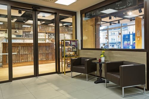 Hotel Continental, Lobby