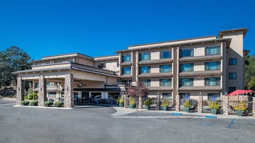 Yosemite Southgate Hotel & Suites, Front of property