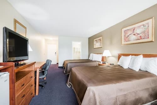 Red Carpet Inn, Room