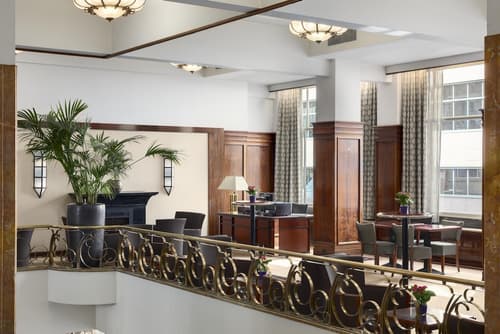 NH Atlanta Rotterdam, Lobby