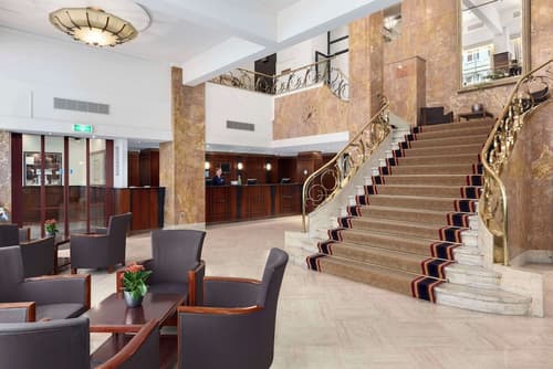 NH Atlanta Rotterdam, Lobby